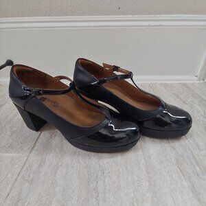 Shoes for Crews Women's Ruby Pump Slip Resistant Shoes Block Heel Size 10